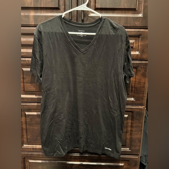 Calvin Klein Men's Black V-Neck Shirt LARGE - Picture 1 of 3